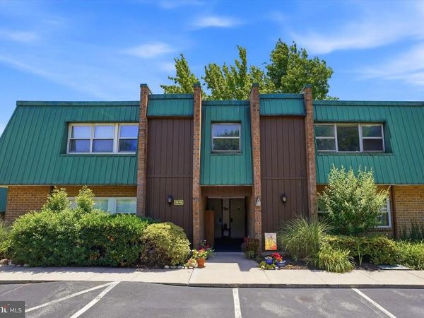 114 MEADOWVIEW LANE, Unit 114, MONT CLARE, PA 19453