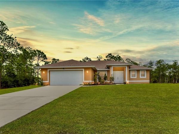 608 Truman AVE , LEHIGH ACRES, FL 33972