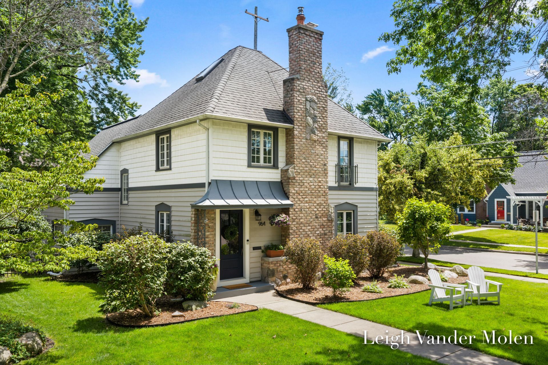 964 Lakeside Drive Se, East Grand Rapids, MI 49506 Main Photo