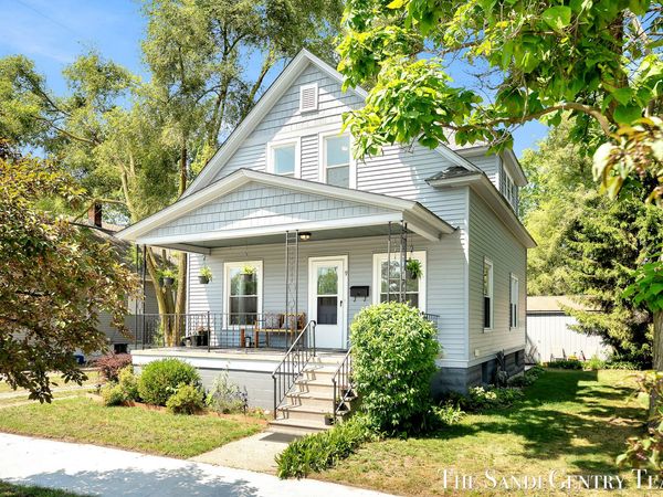 9 S Ferry Street, Grand Haven, MI 49417