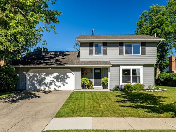 1542 Dicken Drive, Ann Arbor, MI 48103