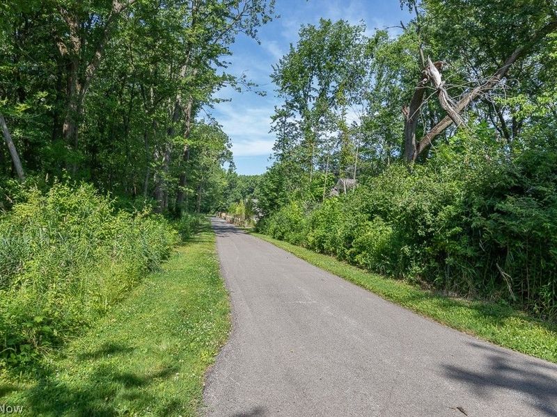671 Treadway Boulevard, Sheffield Lake, OH 44054 Photo 33