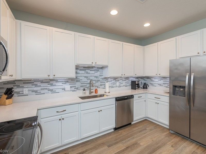 671 Treadway Boulevard, Sheffield Lake, OH 44054 Photo 7