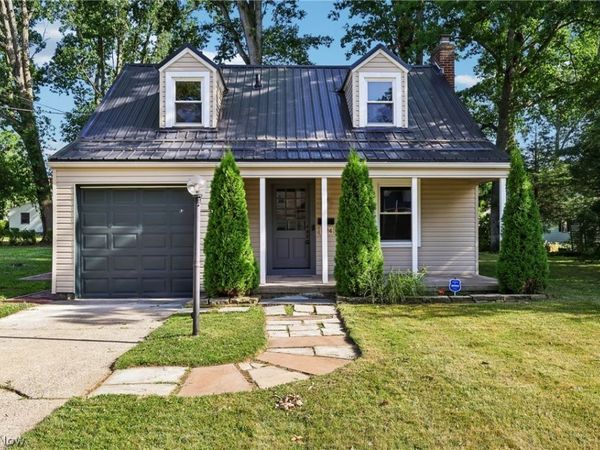 1824 Edgewood Street NE, Warren, OH 44483