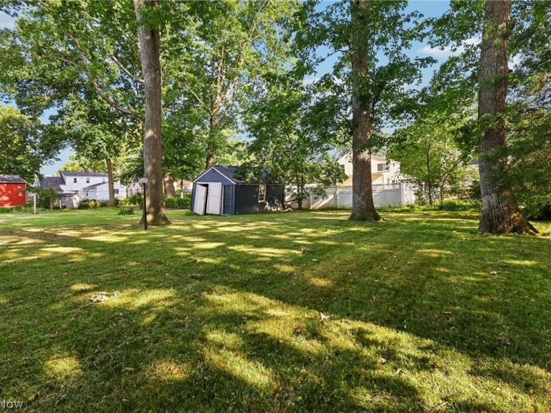 1824 Edgewood Street NE, Warren, OH 44483 Photo 26