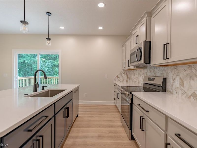 7876 Burkey Road NW, North Canton, OH 44720 Photo 10