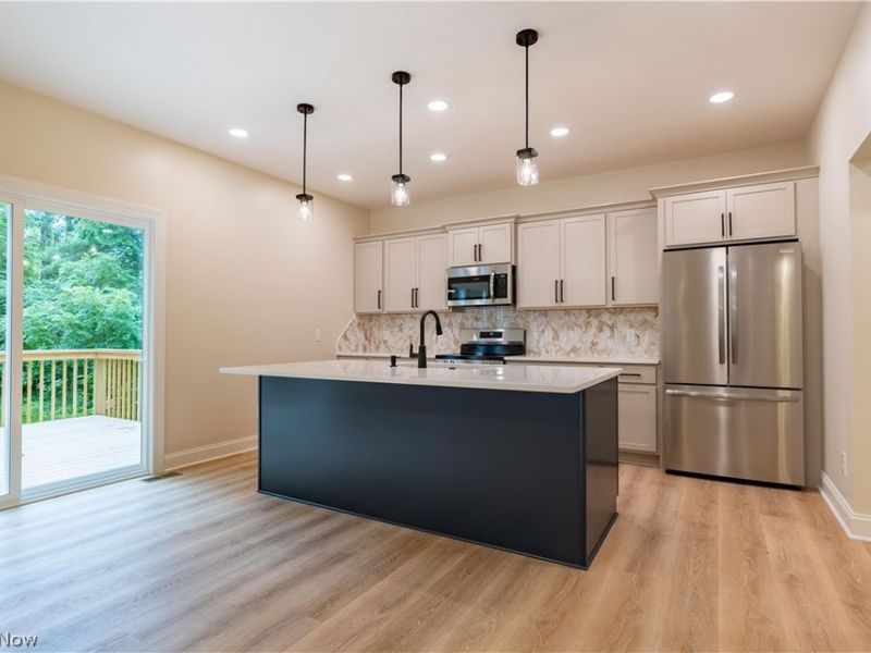 7876 Burkey Road NW, North Canton, OH 44720 Photo 8