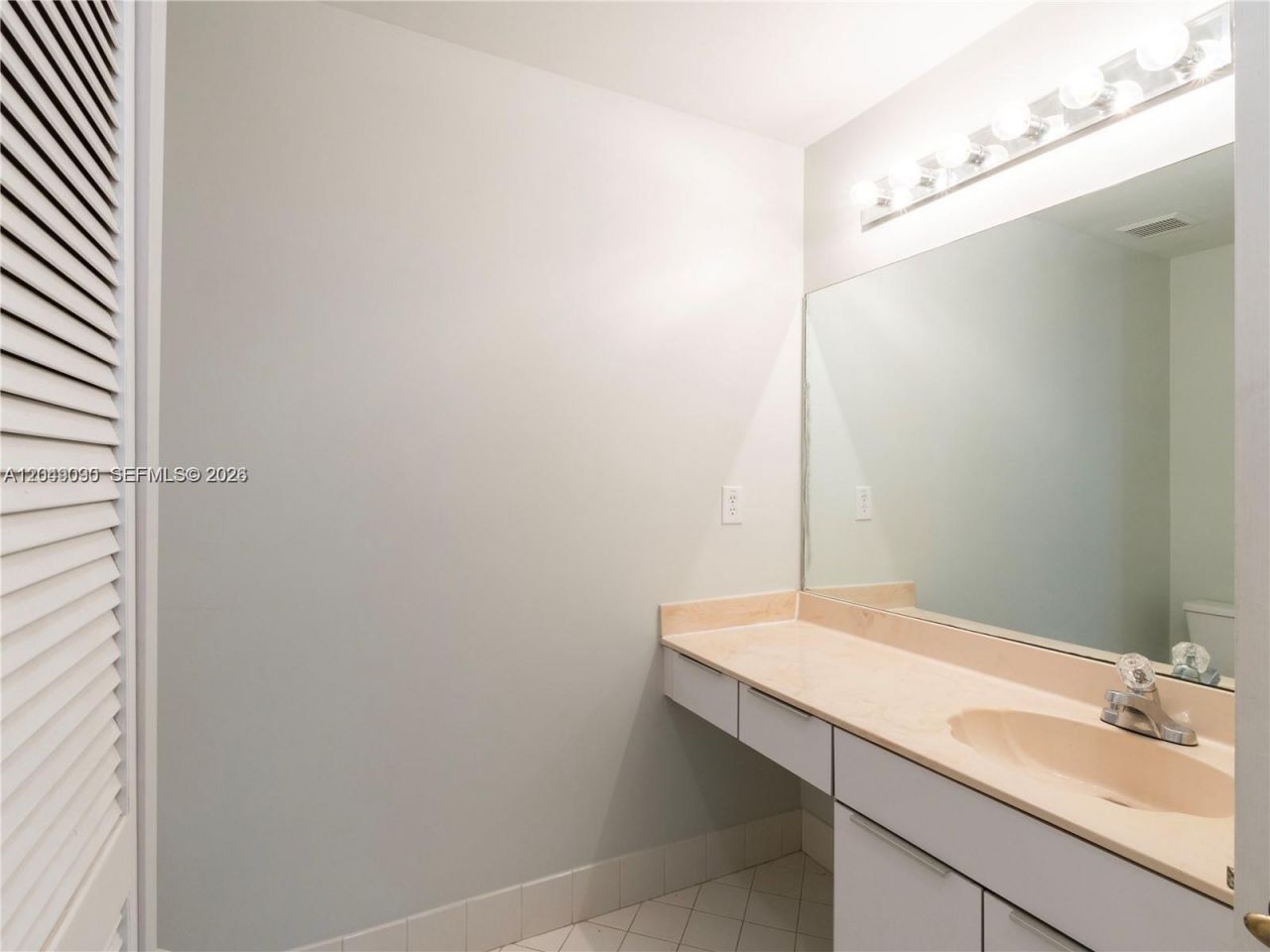5243 NW 102nd Ct , Unit 5243, Doral, FL 33178 Photo
