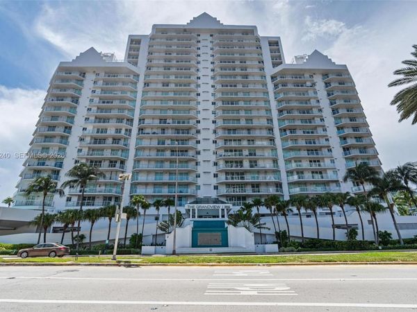 5900 Collins Ave , Unit 1406, Miami Beach, FL 33140