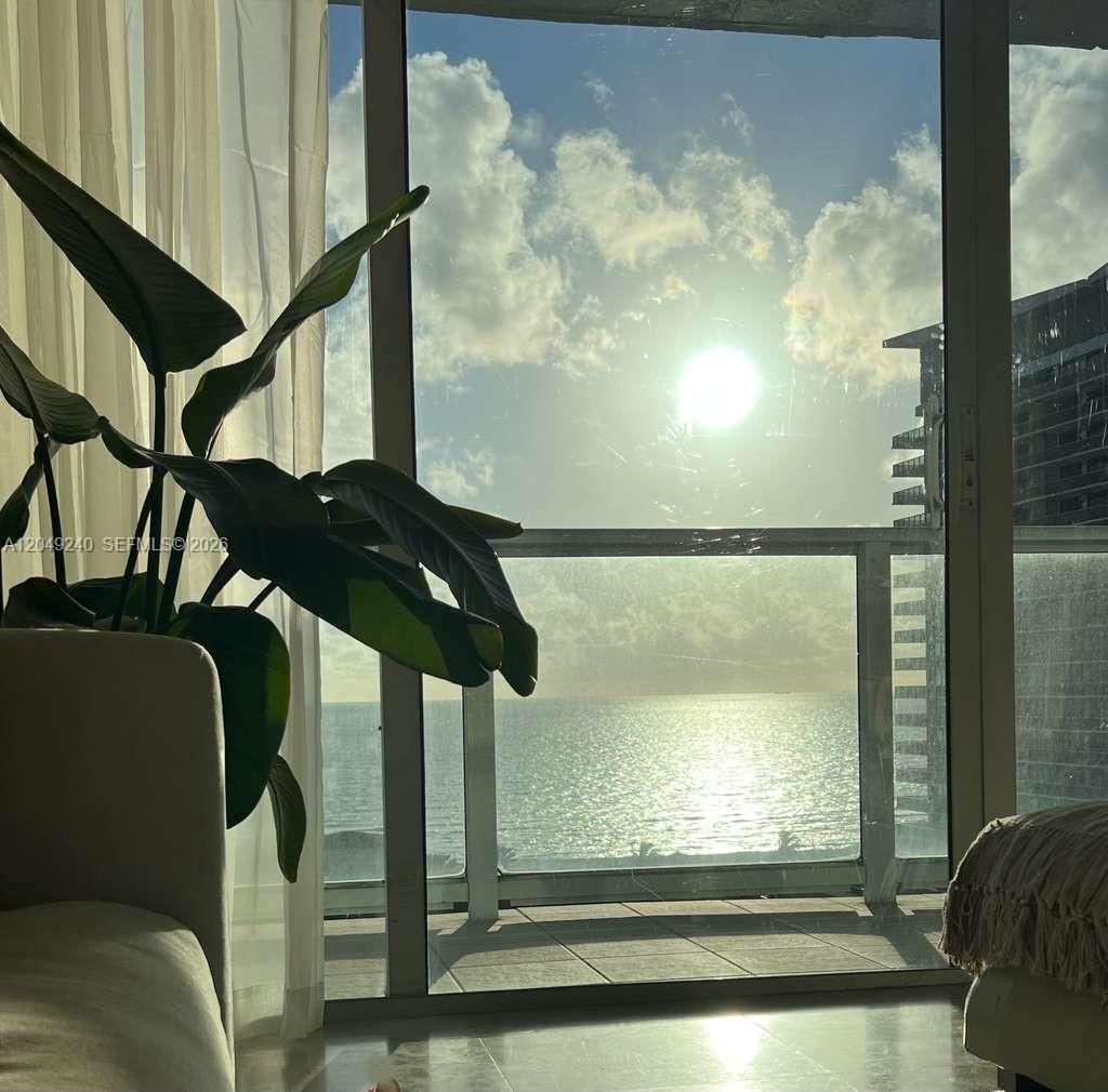 5900 Collins Ave , Unit 1406, Miami Beach, FL 33140 Photo