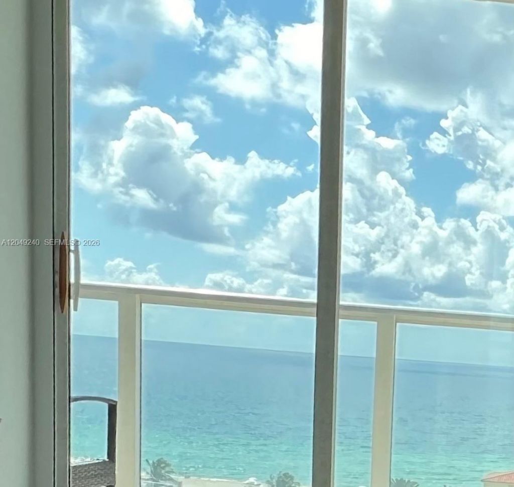 5900 Collins Ave , Unit 1406, Miami Beach, FL 33140 Photo