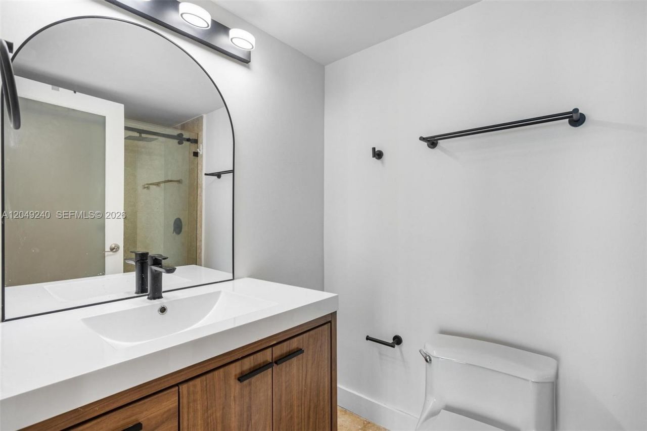 5900 Collins Ave, Unit 1406, Miami Beach, FL 33140 Photo