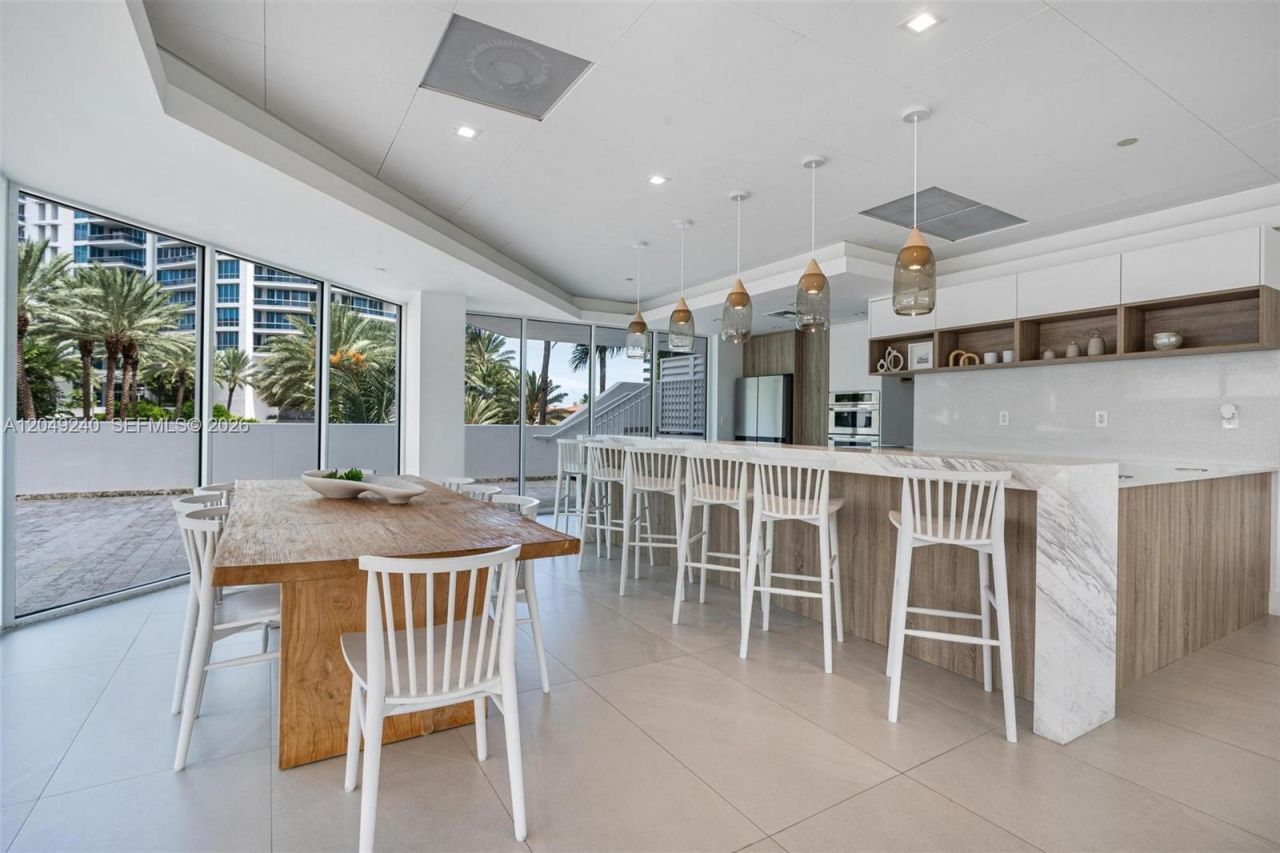 5900 Collins Ave, Unit 1406, Miami Beach, FL 33140 Photo