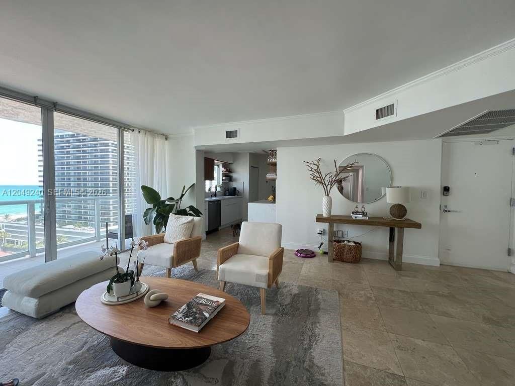 5900 Collins Ave , Unit 1406, Miami Beach, FL 33140 Photo