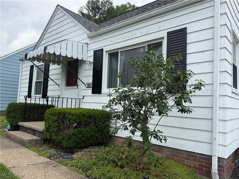 1021 W College Road, Alliance, OH 44601 Photo 3