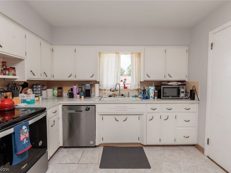 3284-3290 Hudson Drive , Cuyahoga Falls, OH 44221 Photo 13