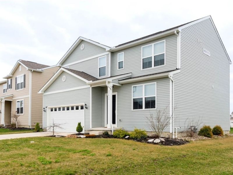 23633 Rebecca Lane, Columbia Station, OH 44028 Photo 2