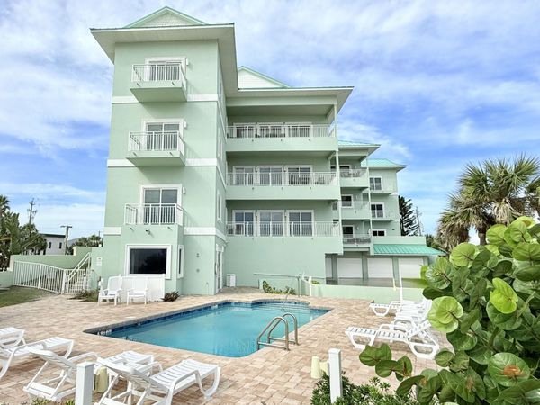 423 S Atlantic Avenue, Unit 102, New Smyrna Beach, FL 32169