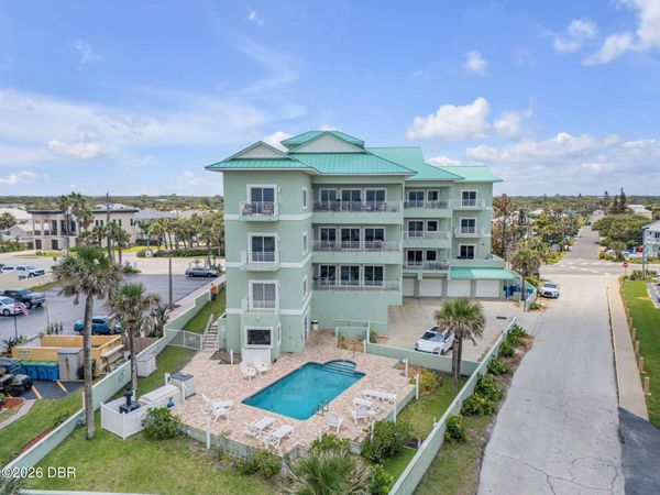 423 S Atlantic Avenue, Unit 102, New Smyrna Beach, FL 32169