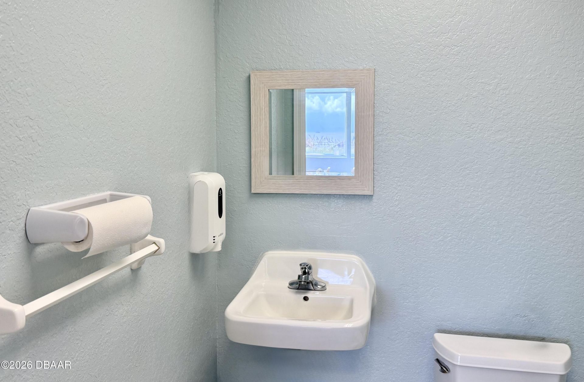 423 S Atlantic Avenue, Unit 102, New Smyrna Beach, FL 32169 Photo