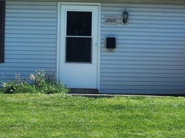 2006 Hastings Drive, Unit 2, Hoffman Estates, IL 60169