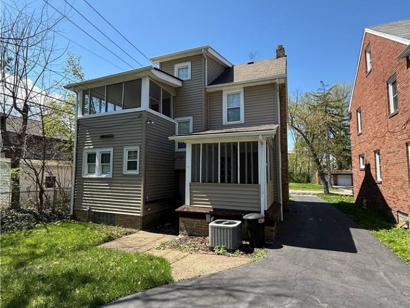 2259 Brockway Road, Cleveland Heights, OH 44118 Photo 2
