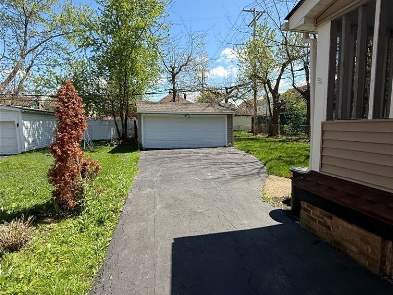 2259 Brockway Road, Cleveland Heights, OH 44118 Photo 3