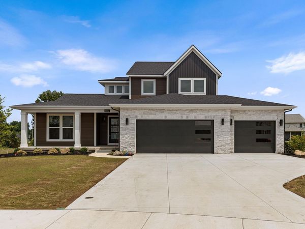 7772 Greendale Drive SE, Byron Center, MI 49315