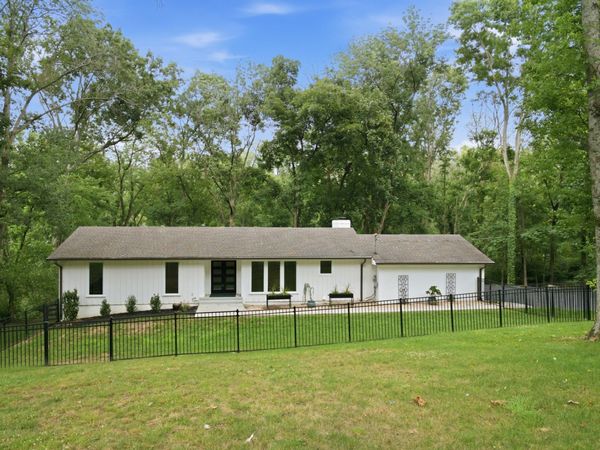 133 Featherstone Dr , Franklin, TN 37069