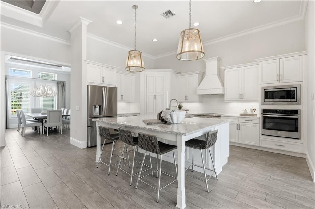 6348 Lyford Isle Dr, Naples, FL 34113 Photo