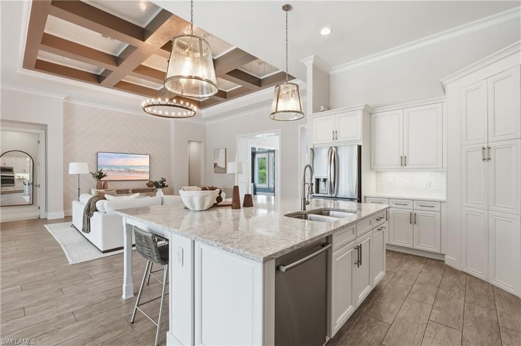 6348 Lyford Isle Dr, Naples, FL 34113 Photo