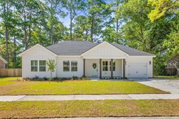 122 Bramwell Drive photo 4