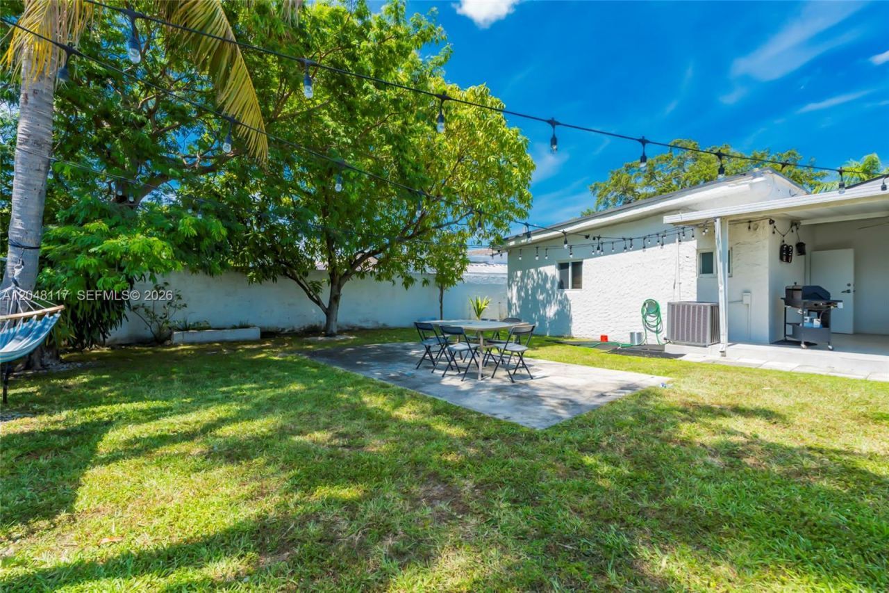 114 SW Sw 57th Ct, Miami, FL 33144 Photo