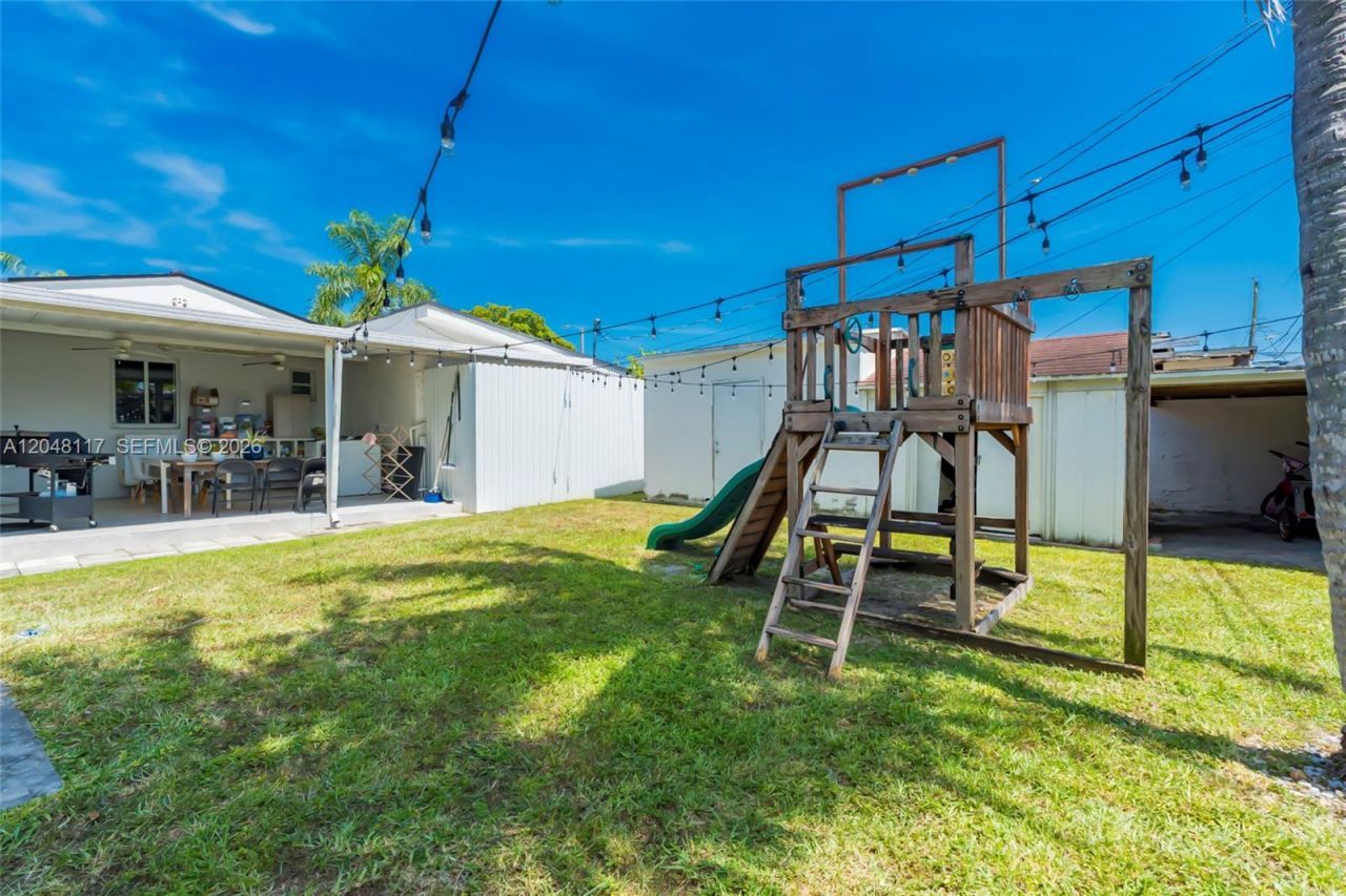 114 SW Sw 57th Ct, Miami, FL 33144 Photo