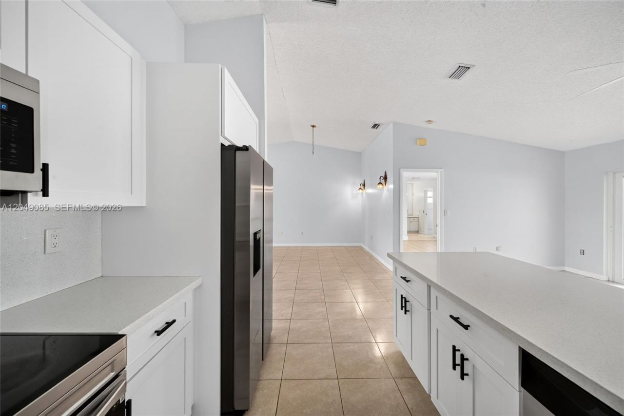 14412 SW 115th St , Miami, FL 33186 Photo