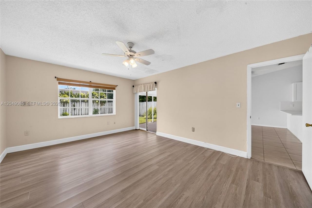 14412 SW 115th St , Miami, FL 33186 Photo
