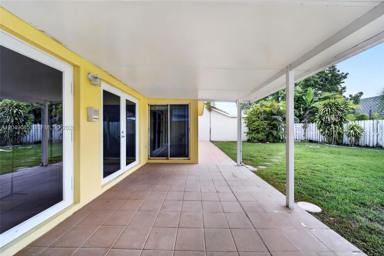 14412 SW 115th St , Miami, FL 33186 Photo