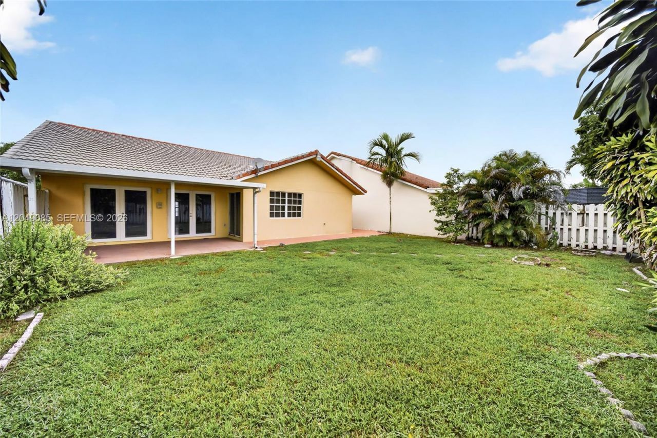14412 SW 115th St , Miami, FL 33186 Photo