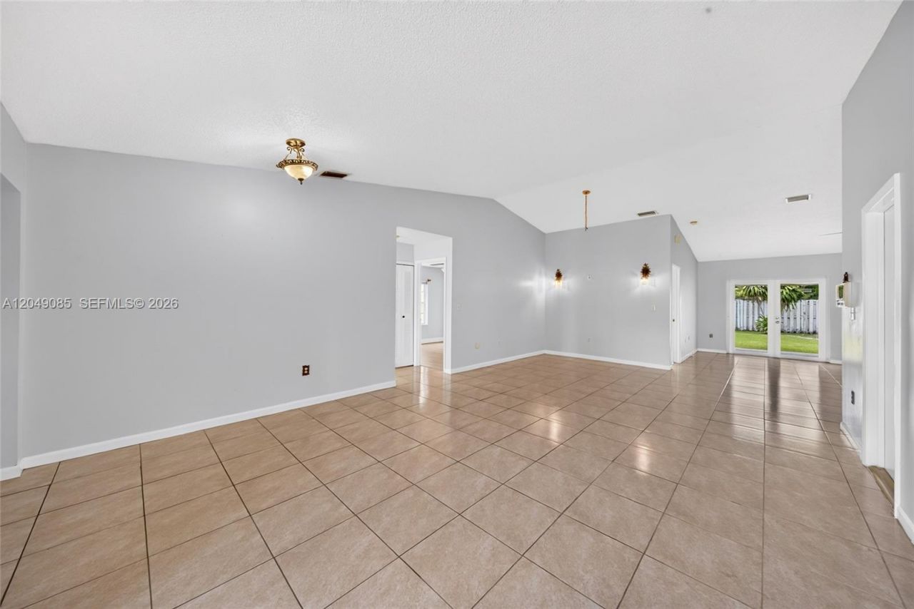 14412 SW 115th St , Miami, FL 33186 Photo