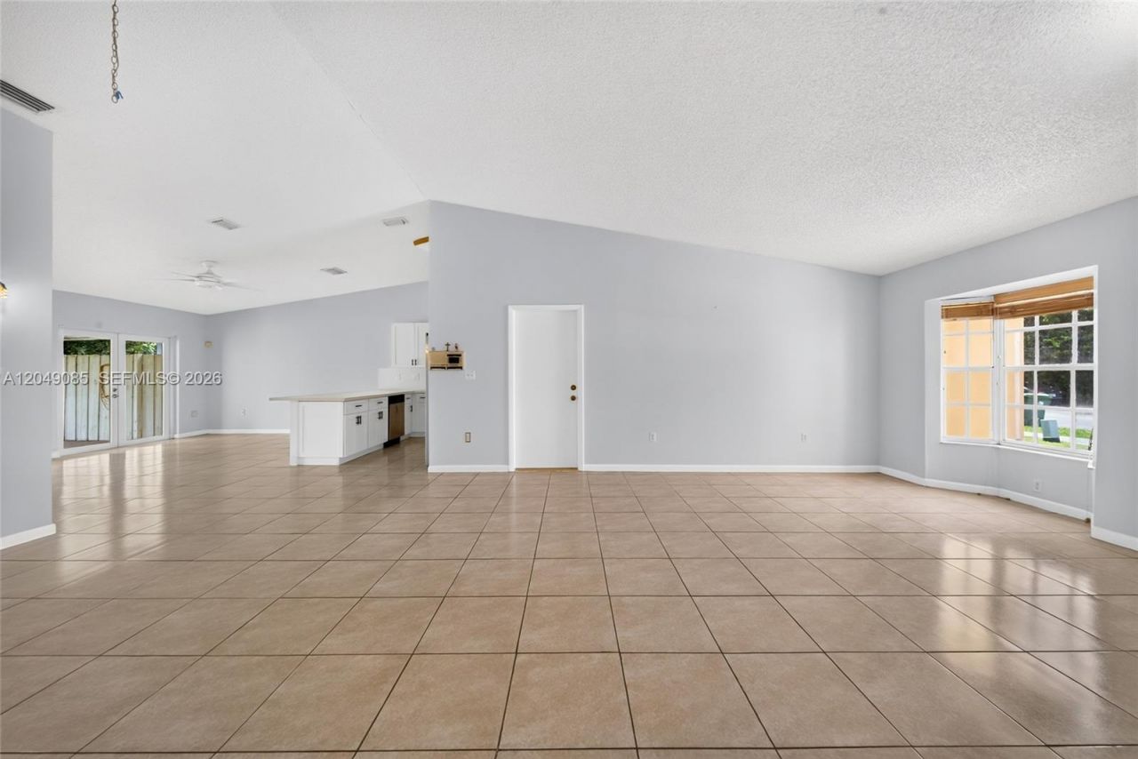 14412 SW 115th St , Miami, FL 33186 Photo