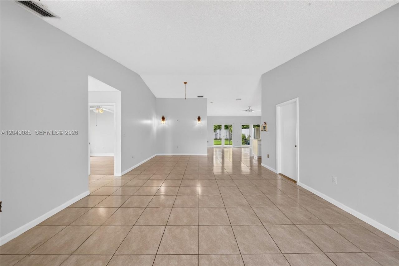 14412 SW 115th St , Miami, FL 33186 Photo