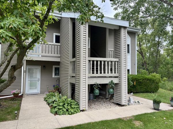 717 E Lakeview ROAD, Unit 8, Hustisford, WI 53034