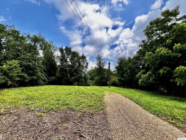 2496 Martinsburg Road, Gambier, OH 43022