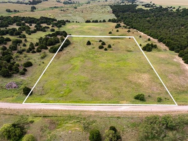 EW 0690 Road, Seiling, OK 73663