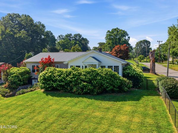800 N Kingston Ave, Rockwood, TN 37854