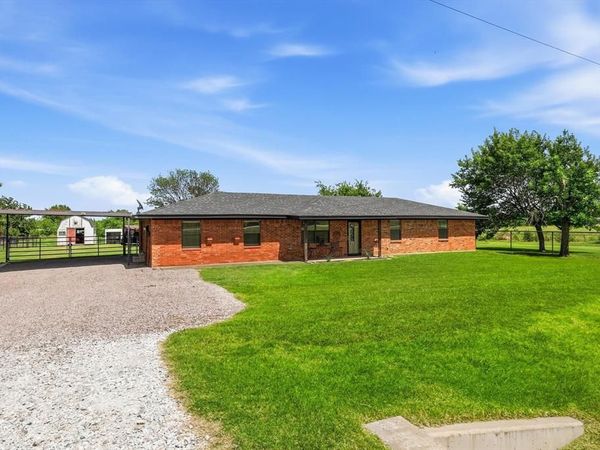 9238 Indian Trail, Sanger, TX 76266