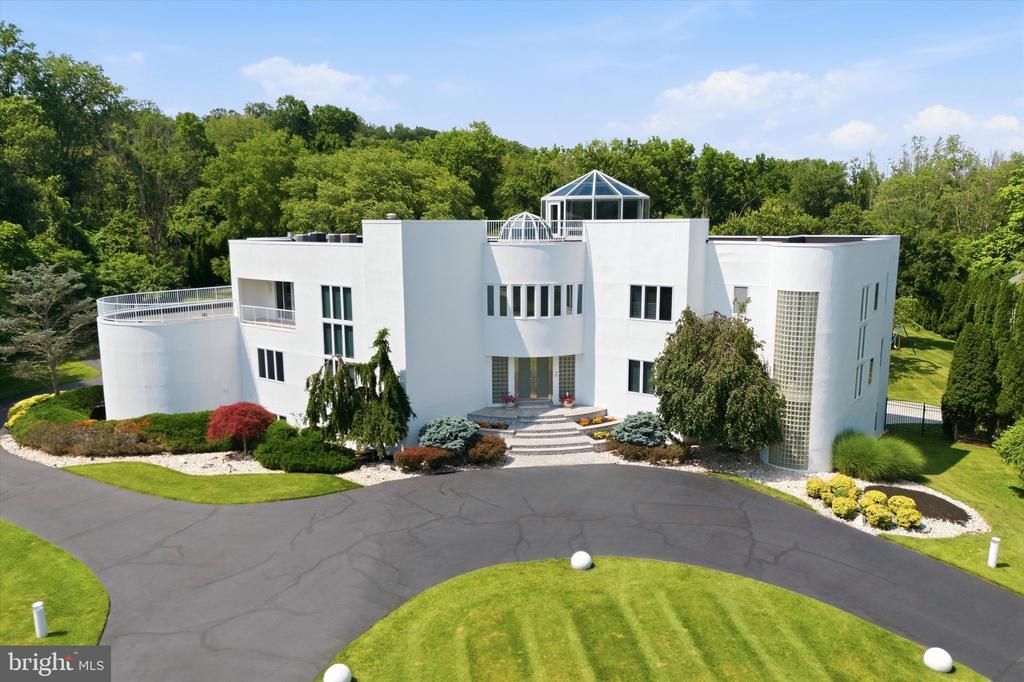 611 CREEK LANE, FLOURTOWN, PA 19031