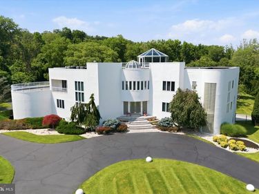611 CREEK LANE, FLOURTOWN, PA 19031