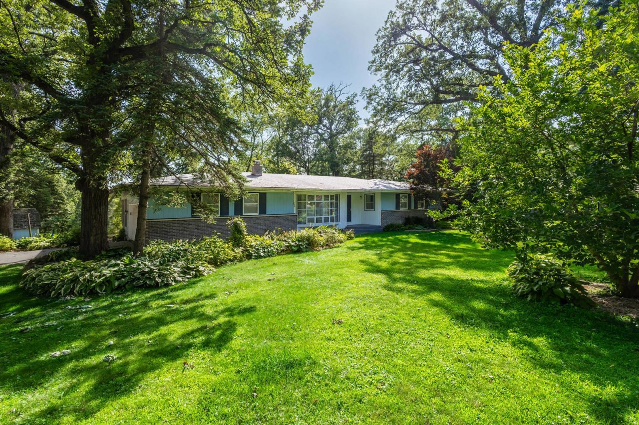 310 Woodlawn Road, Long Grove, IA 52756 Main Photo