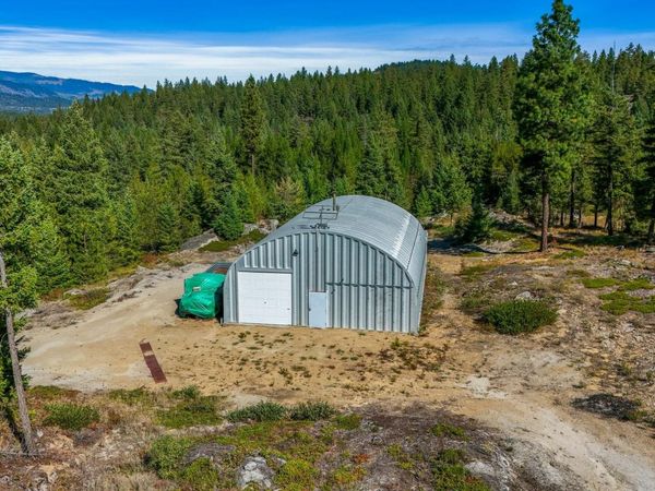 1770 Highway 211 Hwy, Newport, WA 99156